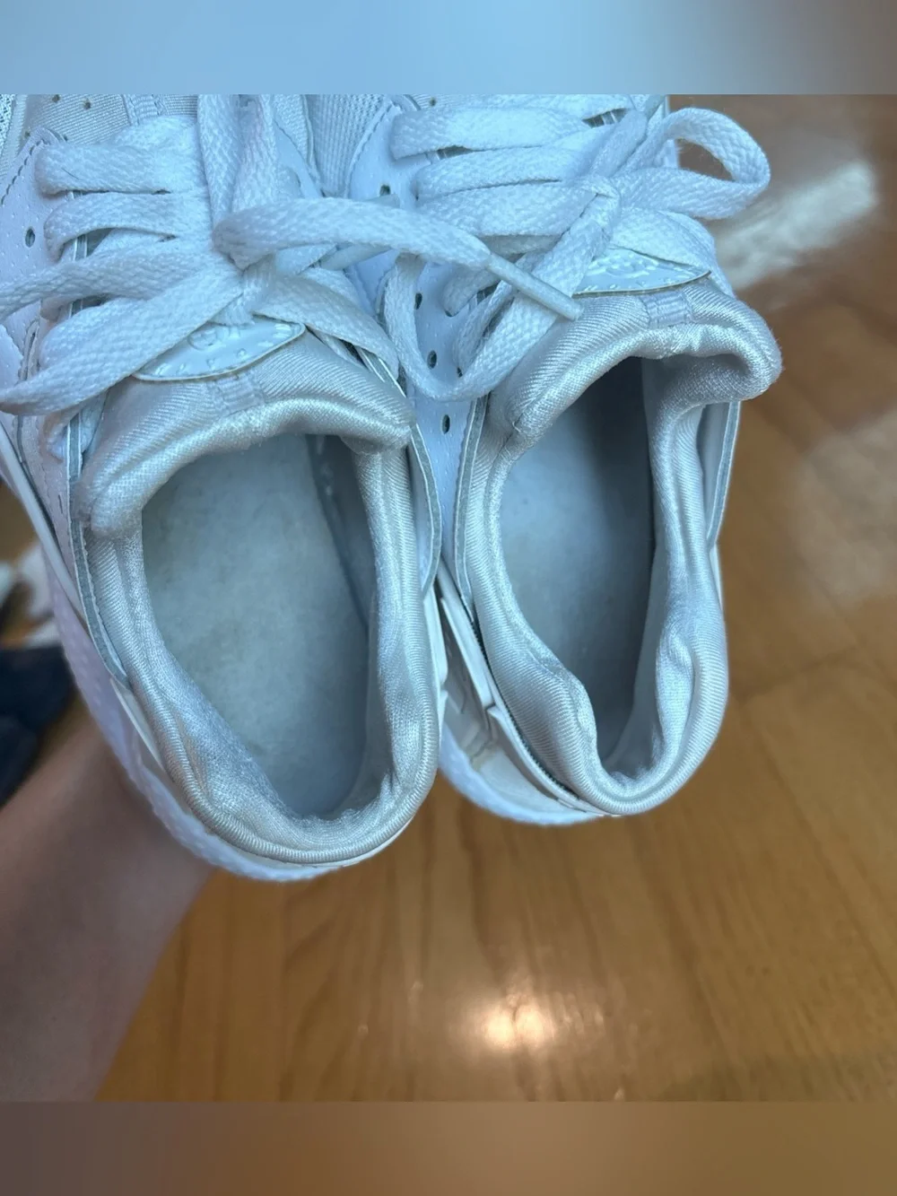 Nike Air Huarache Sneakers Shoes Triple White Limited Edition Big Kid Youth Sz 6